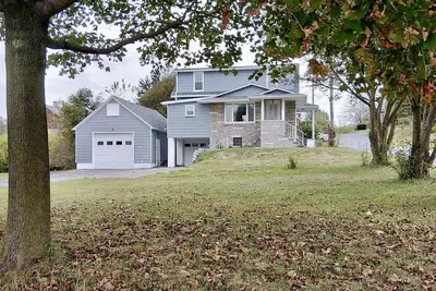 Image de New! Quiet Comfort Near the Heart of Johnstown