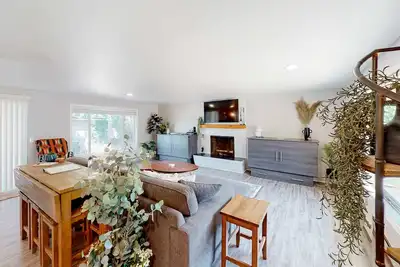 Image de Nancy's Retreat - Home in Eugene, walk to University of Oregon & Hayward Field