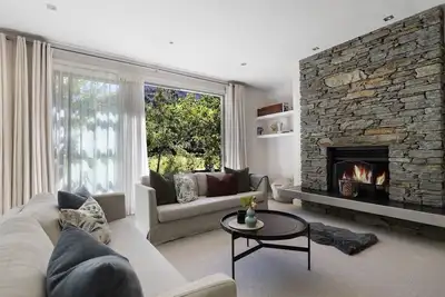 Image de Arrowtown Home near Golf, Biking & Walking Trails