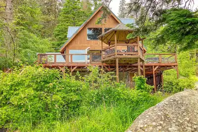 Image de Nana and Papa's - Lakefront, dog-friendly home in Joseph with amazing yard, deck