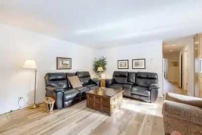 Image de Dog-Friendly Sunriver condo with deck, bikes