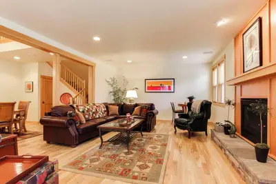 Image de Luxury Condo with Sharc Access & Village with hot tub - Dog-Friendly
