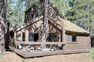 Image de Sleek home with private hot tub & Sharc access - dog-friendly