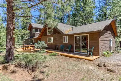 Image de Dog-friendly home near forest trails with 2 decks, grill, cornhole & wood stove