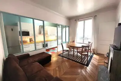 Image de Gîte Oh Paris murmure. \nAppartement proche Champs Elysées et Arc de Triomphe