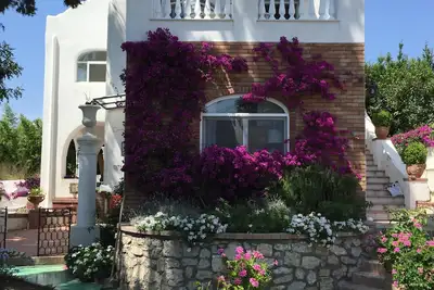 Image de Villa Croce Anacapri. Residence history in the ancient heart of Anacapri.