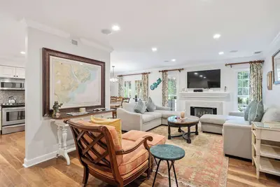Image de Dog friendly villa with shared pool, WiFi, private washer and dryer, and central Ac
