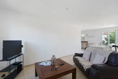 Image de Maison Soleil : terrasse privée, jardin privé et Wi-Fi à Saujon