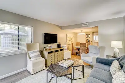 Image de Snowbird/dog-friendly villa with WiFi, 2 patios, & grill + pool/ beach access