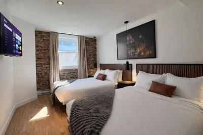 Image de Chambre avec 2 Lits Queen | Centre-ville de Québec