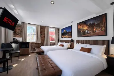 Image de Chambre avec 2 Lits Queen | Centre-ville de Québec