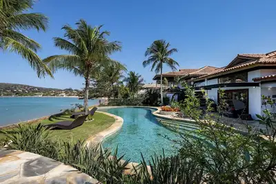 Buz032 - Villa avec 9 chambres en front de mer à Búzios