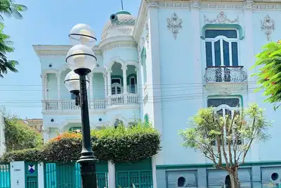 Image de On Unesco property 3-bedroom quaint house surrounded by gardens in Barranco