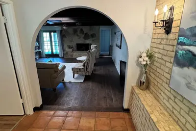 Image de 3-bedroom farmhouse in Quinlan with cozy charming rooms