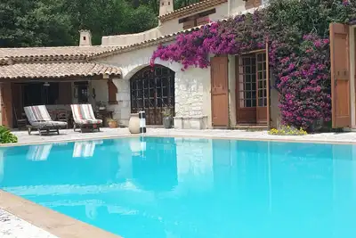 Image de Le Secret de Saint-Paul-de-Vence, grande Villa vue mer