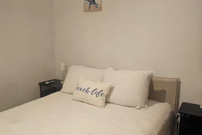 Image de Sirena Apt: Prime Location in the Center of Town near Ferry, Beaches & Dining