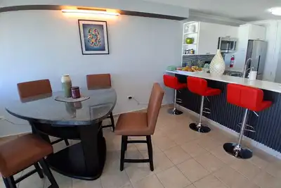 Image de Renovated Oceanview gated community. Close to Beach, Rainforest & Airport