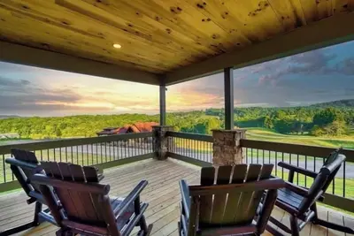 Image de Mountain Views/ Sleeps 12/Hot Tub/ Game Room/ Fireplaces/ Near Blue Ridge