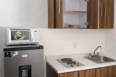 Image de Bowra Suite Nina, Consulate Area