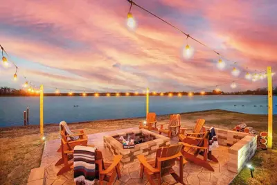 Image de 6 Bed, 180°View, Beach, Sleeps 16, HotTub, Game Rm