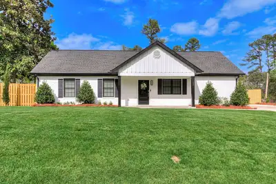 Image de Casa Magnolia Augusta \nModern Retreat w/ Spacious Yard \n3-bedroom House \n