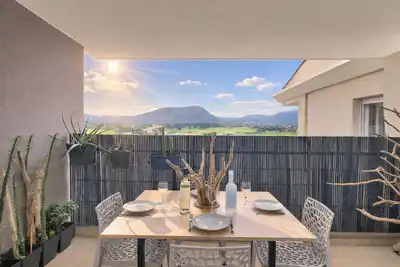 Image de Evasion Tropicale - Vue montagne & terrasse