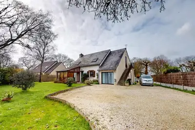 Image de Villa Salina  Charme, Espace et Sérénité au Cœur de la Presqu’île