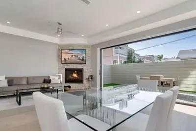 Image de Luxury 4-bedroom house in Coronado Village