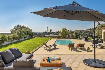 Image de Villa Petrosa – Villa de standing avec piscine chauffée