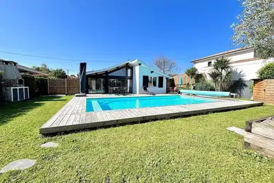 Image de Maison climatisée avec piscine au cœur du bassin