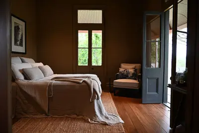 Image de Historic Hunter Valley bush retreat with valley views& slow weekends by the fire