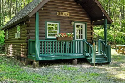 Image de Maple Farm Cabins on Private 450 Acres - Lake - Professional Kitchen, Playground