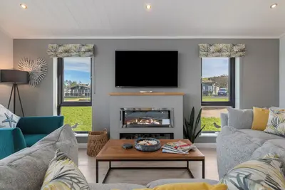 Image de Bryn Hafod - Luxury Lodge, Hot Tub, Walk to Beach