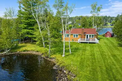 The Peninsula | Waterfront | Pet Friendly | Snowmobile Access