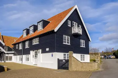 Image de 3 Truman Lodge, Thorpeness - Sea view/sea front apartment in #Thorpeness, near #Aldeburgh  - sleeps