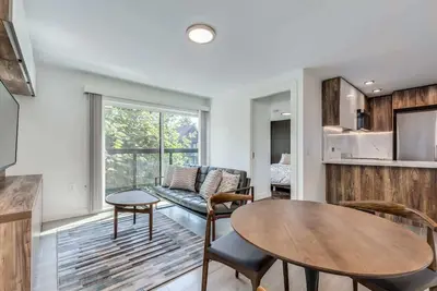 Image de Dt 2br/2ba | Modern, Spacious, Walk Everywhere