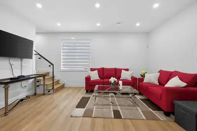 Image de Brand New Garden Suite Oasis in the Heart of Newton