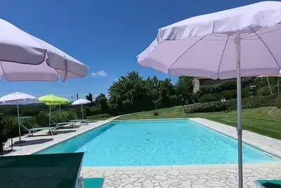 Image de Villa Gelso Grande: A cozy and welcoming two-story ancient house in the characteristic style of the Tuscan countryside, with Free Wi-Fi.