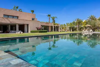 Image de Villa à El Rhechat avec 7 chambres à coucher, 14 couchages