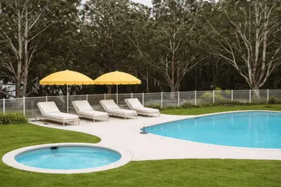 \nRIVERSIDE Accommodation\n           Sunlit on the Clyde