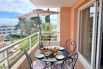 Image de Aperçu mer, Terrasse Parking Sécurisé proche plage gare Sncf et parc