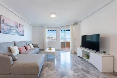 Image de Apartment in Torremolinos with sea views