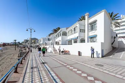 Image de Cozy apartment for 5 in front of the sea