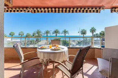 Image de Modern apartment on the first line of playamar