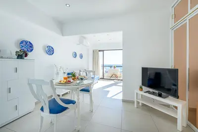 Image de Studio in aloha with front ocean view