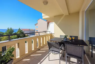 Image de Vacation apartment for 2-5 people with sea view