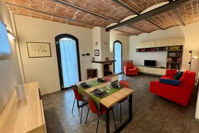 Image de Cosy 1‑Bedroom Apartment in a Renovated Country House, Zola Predosa - Bologna
