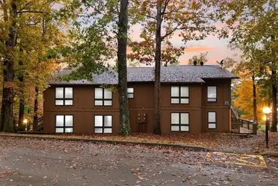 Image de 3-bedroom condo in delightful Woodson Bend Resort, Bronston, Ky on  #7 Green