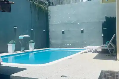 Image de Complete house with pool and comfort in the city center.