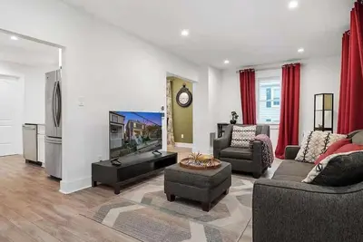 Image de Downtown Annapolis 3 bedroom home with parking!